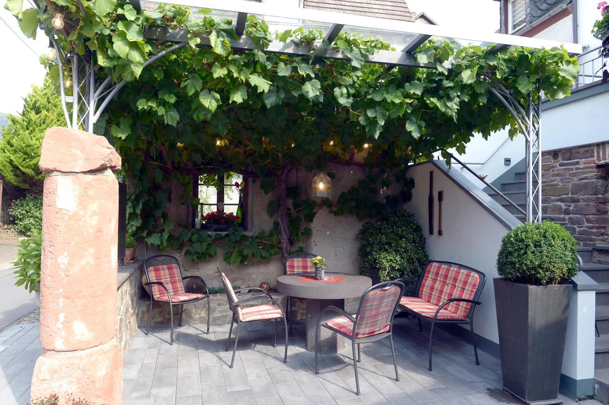 Wein- Und Gaestehaus M. Bai Мезених Экстерьер фото